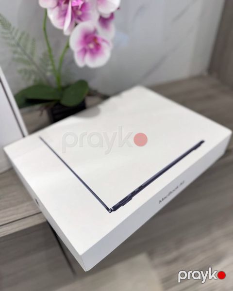 MacBook Air 13.6-inch M3 8/512GB — Bakı