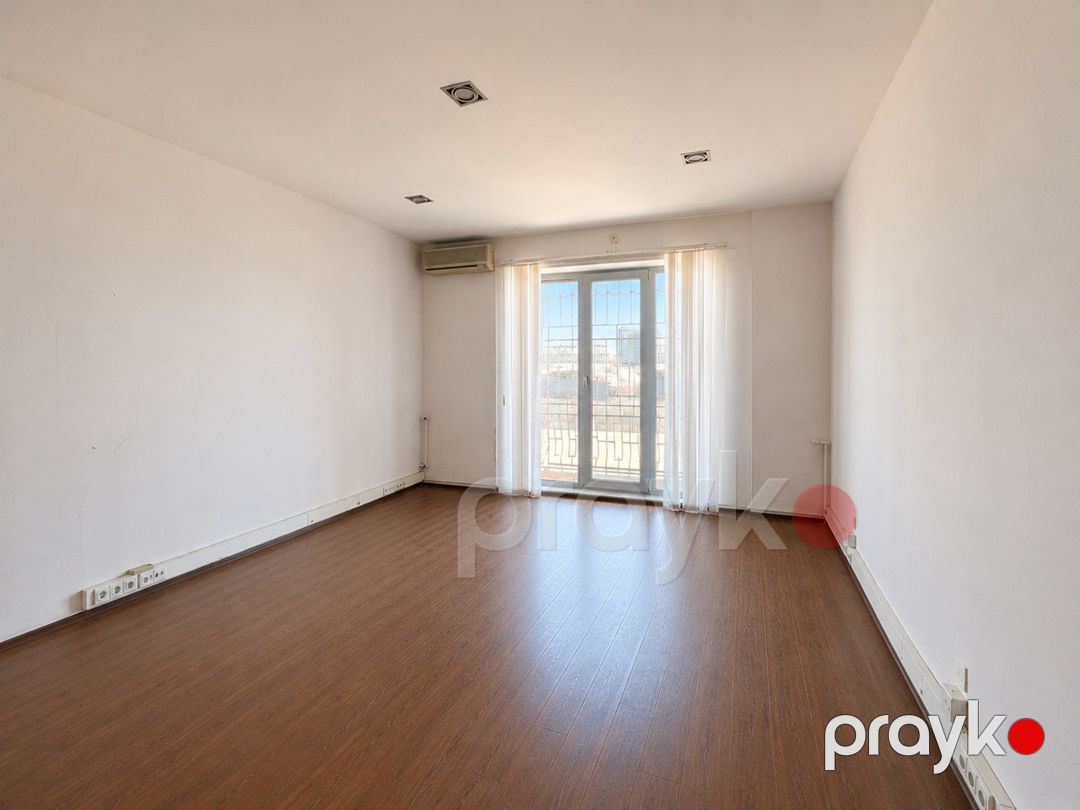 Satılır 3 otaqlı köhnə tikili 100 m² — Mənzil, Bakı (3)