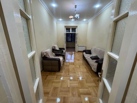 İcarəyə verilir 2 otaqlı köhnə tikili 65 m² — Bakı