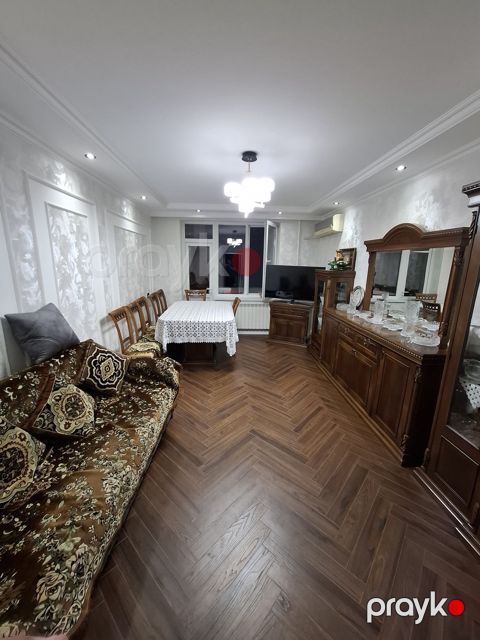 Satılır 3 otaqlı köhnə tikili 90 m² — Bakı