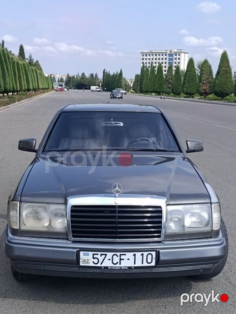 Mercedes 220 E, 2.2 L, 1989 il, 136 452 km — Gəncə