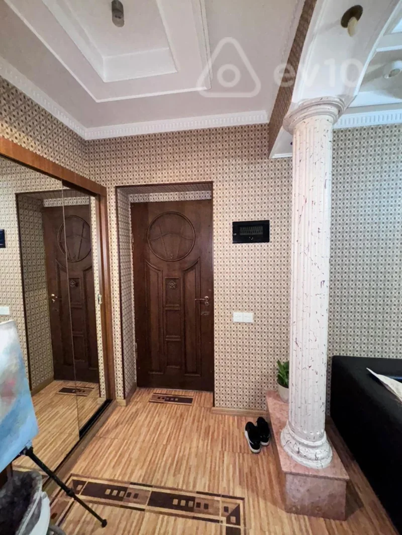 4 otaqlı mənzil, 110 m², Parlament praspekti — Mənzil, Bakı (9)