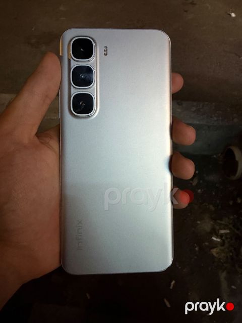 Infinix Hot 60 Pro+, 256 GB, rəng - Gümüşü, Face ID — Gəncə