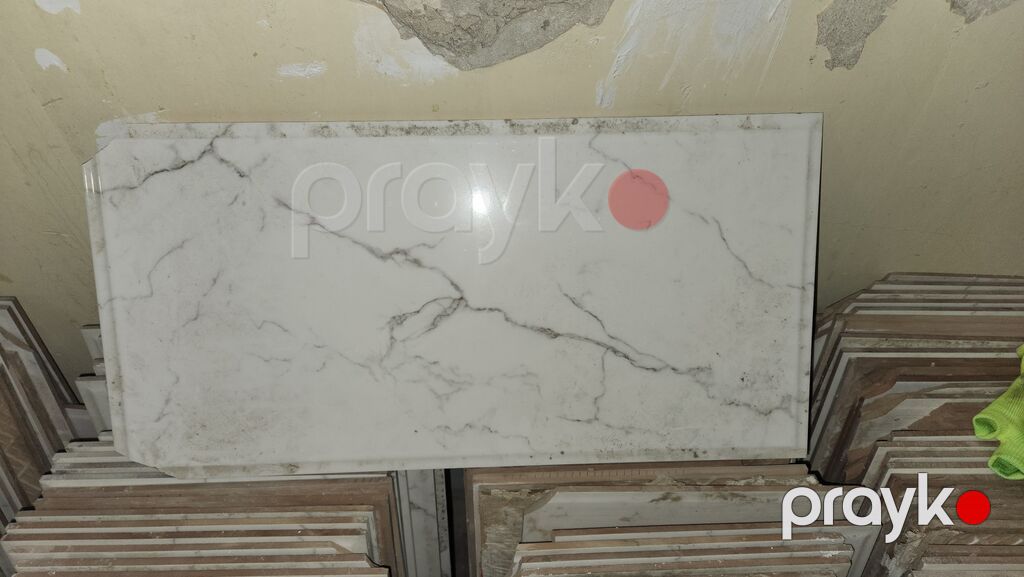 Kvadrati 4 manatdir.Unvan 28may.26kv var divar ucundur isdeye bagli — Plitka və örtü materialları, Bakı (3)