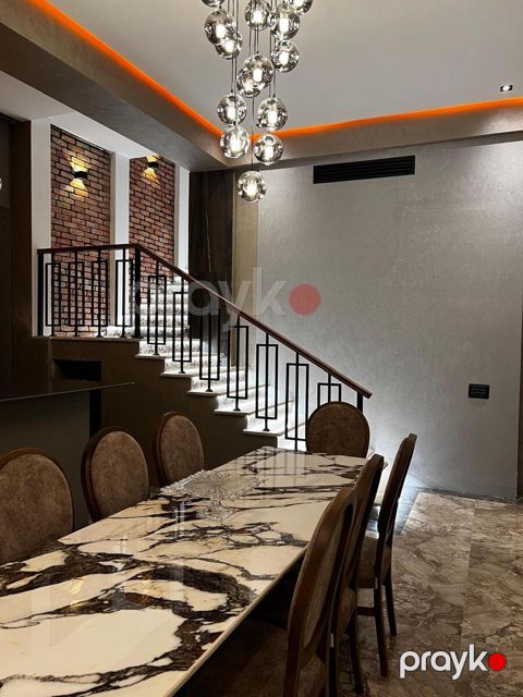 Satılır 8 otaqlı həyət evi/bağ evi 800 m² — Bakı