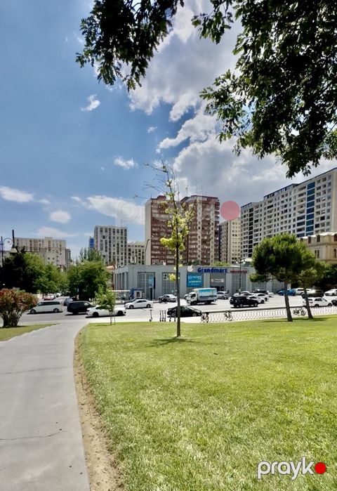 Satılır 2 otaqlı köhnə tikili 65 m² — Bakı