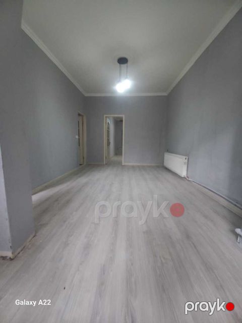 Satılır 2 otaqlı köhnə tikili 55 m² — Bakı