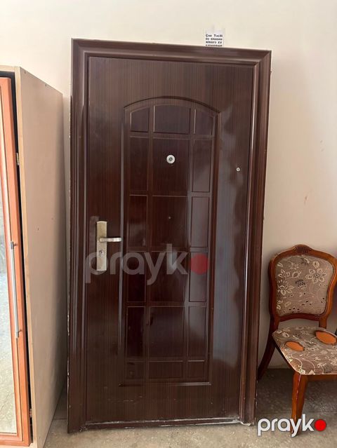 Seyf qapi 210/106sm 120azn Hezi m 5222 leli — Digah