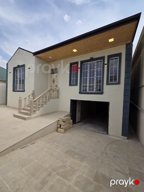 Həyət evi, Binəqədi qəs — Bakı