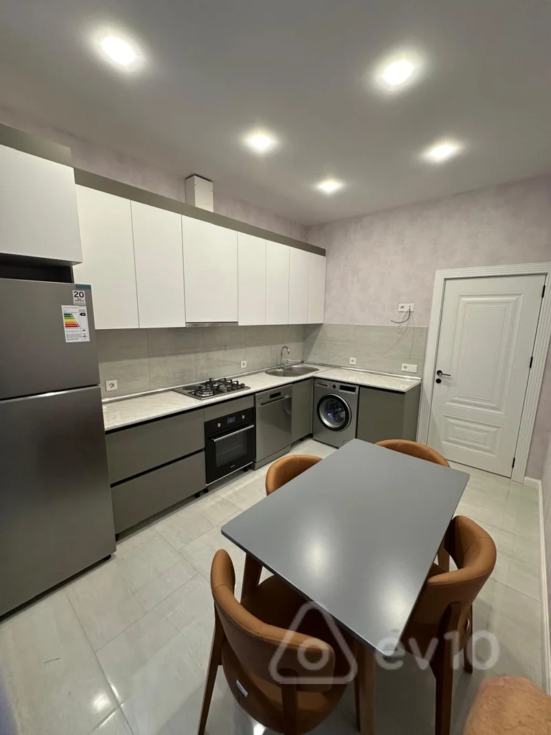 2 otaqlı mənzil, 95 m², Sənan Kərimov — kirayə — Mənzil, Bakı (5)