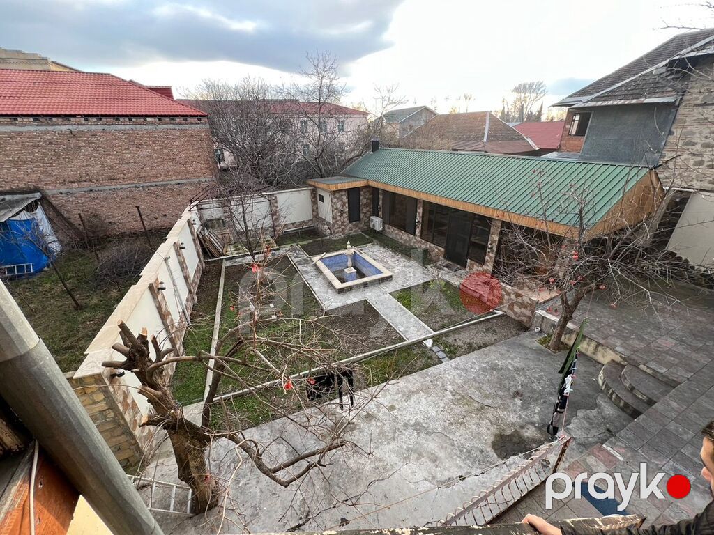 5 otaqlı, 110 kv. m, Orta təmir — Ev, villa, Şəki (8)