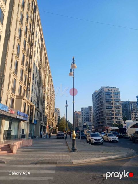 Satılır 2 otaqlı köhnə tikili 65 m² — Bakı