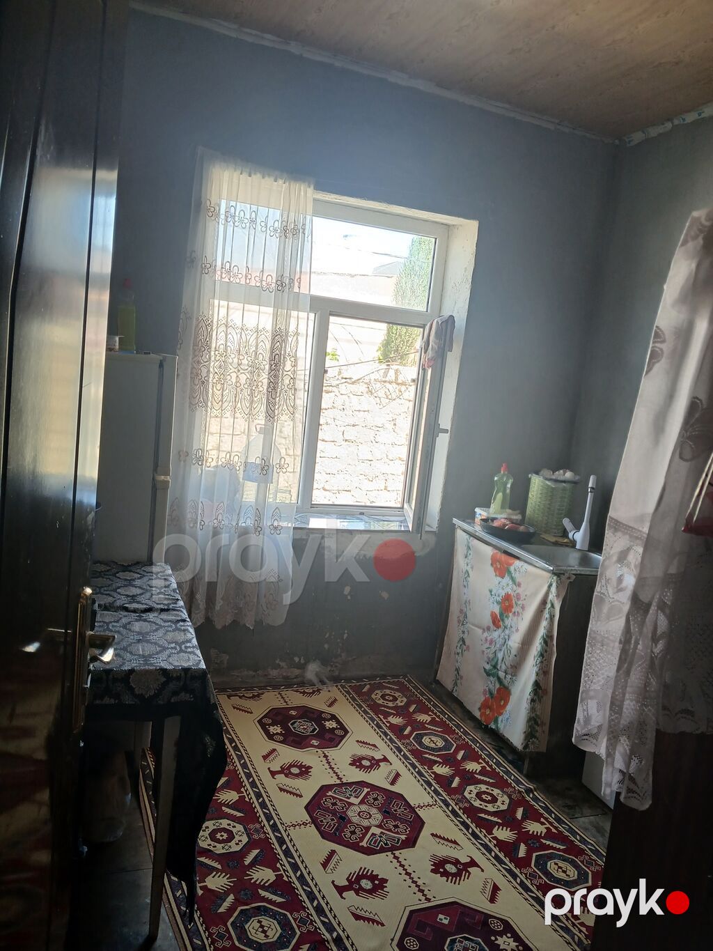 Həyətyanı sahəli həyət evi 2. Təsvir: - Daş hasarla əhatələnmiş — Ev, villa, Digah (9)