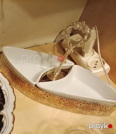 Zərif dizaynlı üç bölməli servis qabı - Material: ağ keramik/porcelan — Bakı