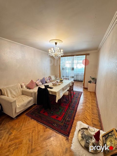 Satılır 2 otaqlı köhnə tikili 55 m² — Bakı