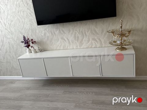 Minimalist dizayna malik asma TV tumbası Ölcüşü:180,eni 35 - Rəng: ağ — Xırdalan