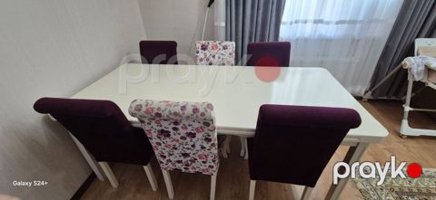 Masa desdi satilir 300azn.Masa acilmir 6stulu var.Unvan Yasamal — Bakı