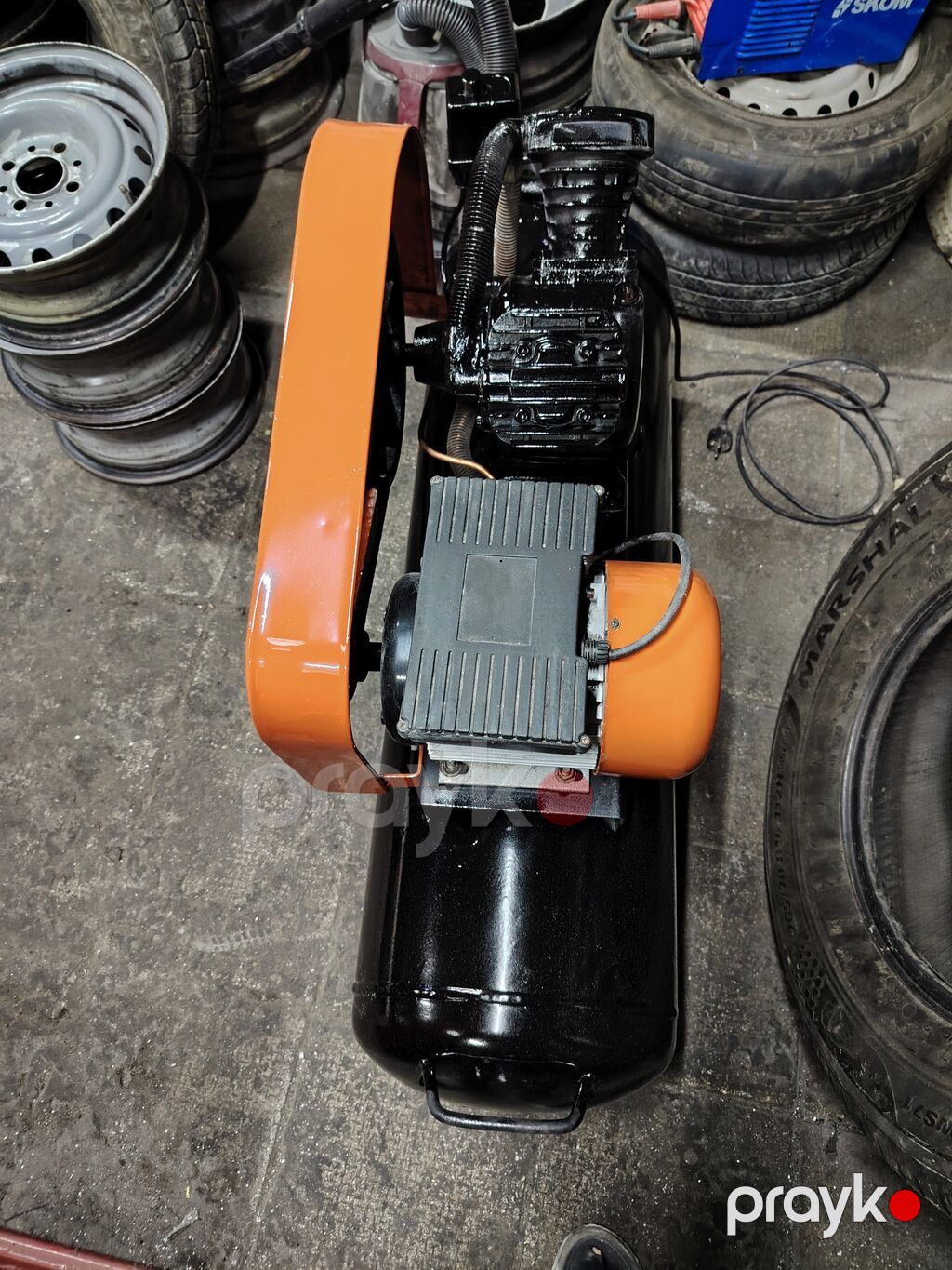 Hava kompressoru – kəmər ötürücülü, iki silindrli başlıq və elektrik — Pompa və kompressor, Sumqayıt (2)