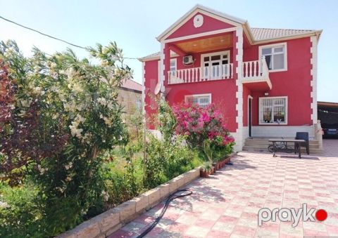 İki mərtəbəli fərdi yaşayış evi – geniş həyət və bağ sahəsi ilə — Ceyranbatan