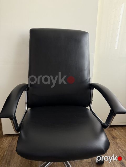 Ofis kreslosu – qara rəng, yüksək arxa dayaq - Material: asan — Bakı