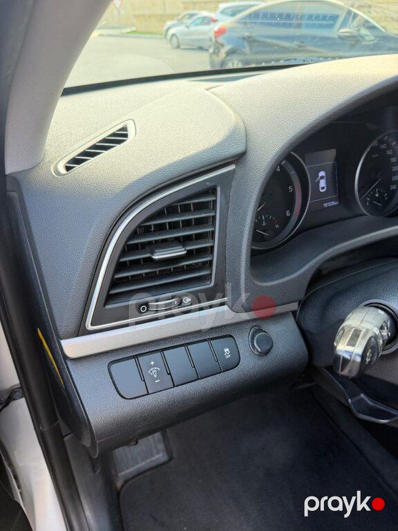 Hyundai Avante, 1.6 L, 2016 il, 193 414 km — Avtomobillər, Bakı (10)