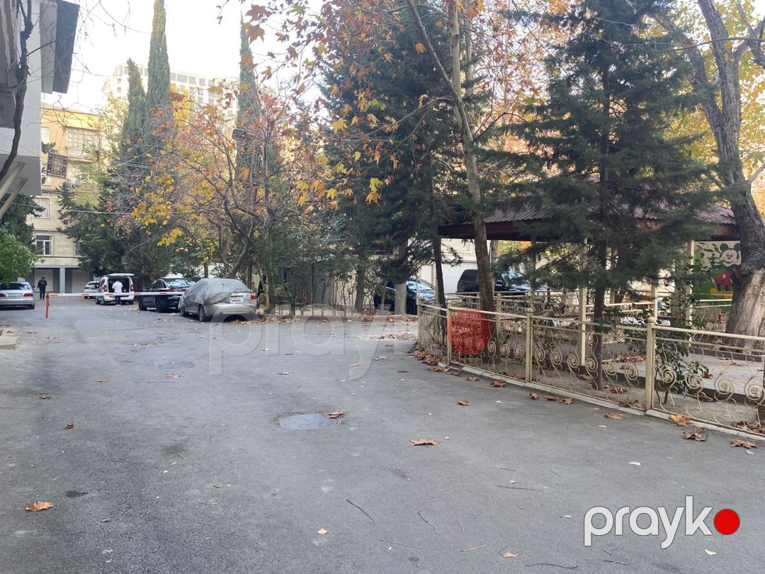 Satılır 4 otaqlı köhnə tikili 100 m² — Mənzil, Bakı (7)