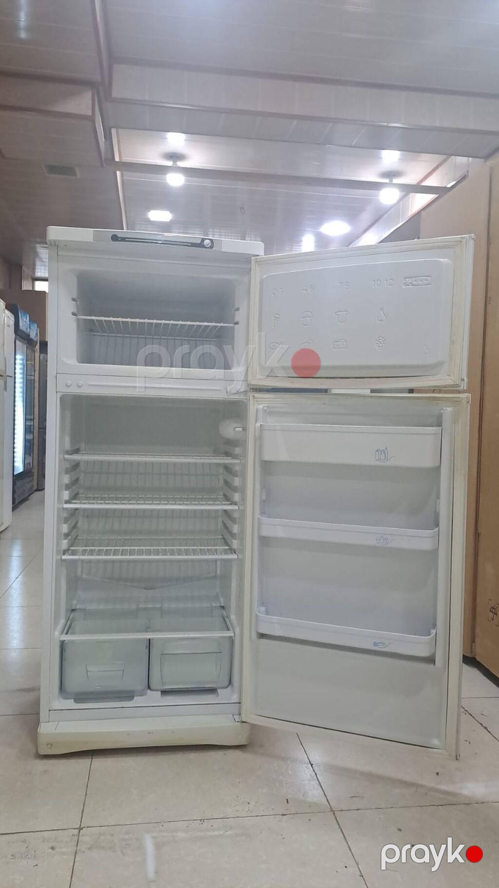 Indesit iki qapılı soyuducu - Üst qapı – dondurucu bölmə, tənzimlənən — Soyuducular, Digah (2)