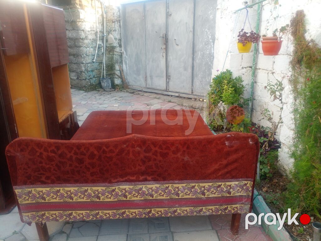 Taxta karkaslı iki nəfərlik çarpayı - Ölçü: təxmini 190–200 sm — Yataqlar, Digah (3)