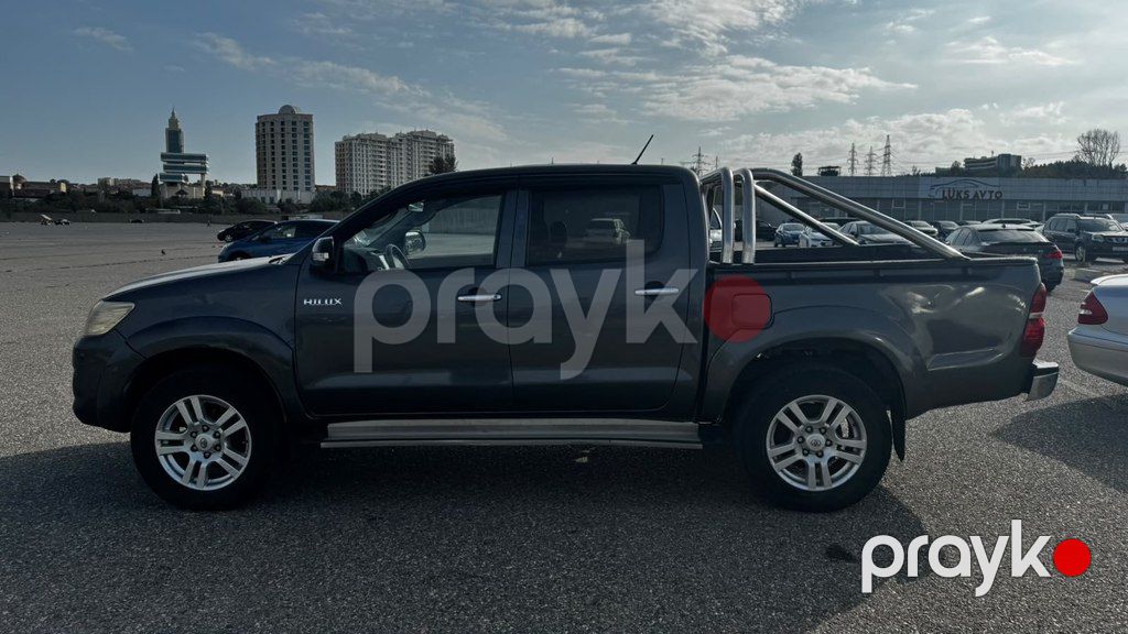Toyota Hilux, 2.5 L, 2013 il, 440 000 km — Avtomobillər, Bakı (7)