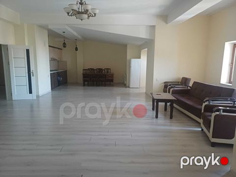 İcarəyə verilir 4 otaqlı yeni tikili 220 m² — Bakı