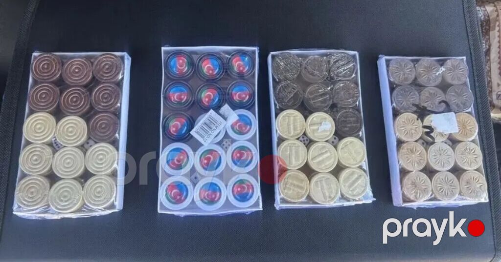 Nərd üçün fiş dəstləri satılır. Taxta olan 7 azn,Plastik olan 6 azn — Şax, şəkəh, nard, Bakı (2)
