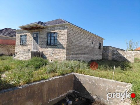 Satılır 4 otaqlı həyət evi/bağ evi 140 m² — Bakı