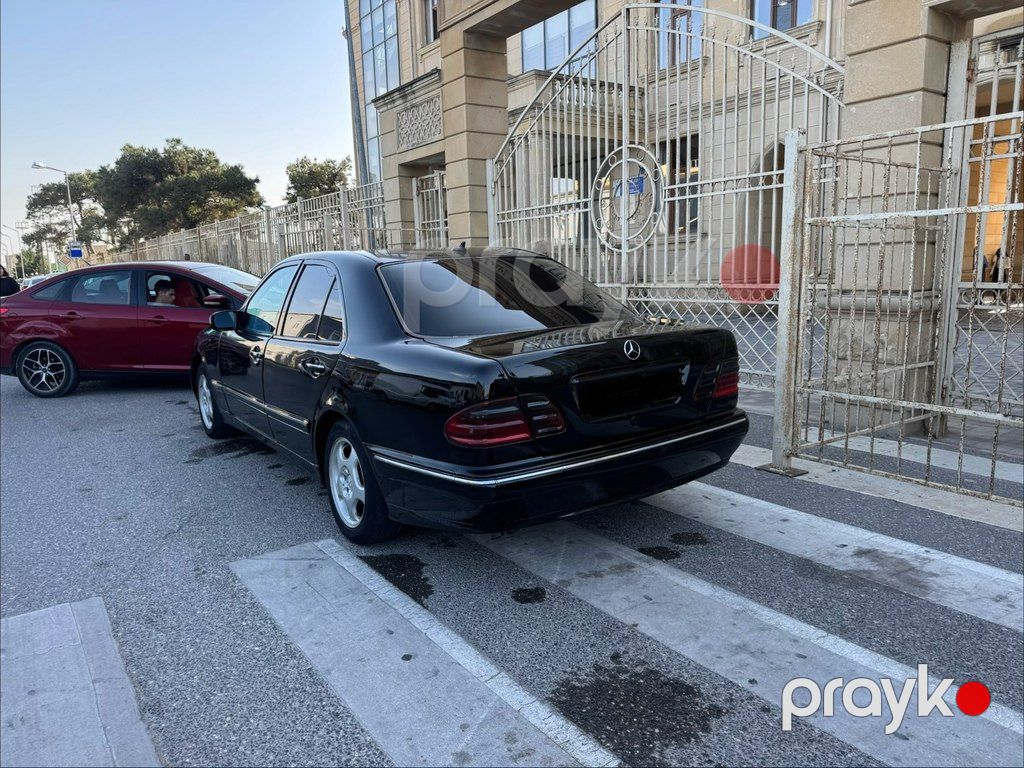 Mercedes E 270, 2.7 L, 2001 il, 399 123 km — Avtomobillər, Bakı (4)