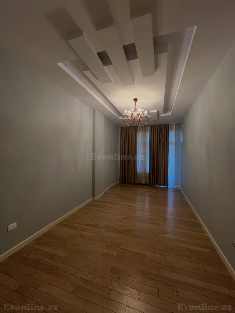 Satılır 4 otaqlı Mənzil Yeni tikili 200 m² Bakı, Yasamal r., İnşaatçılar m — Mənzil, Bakı (8)