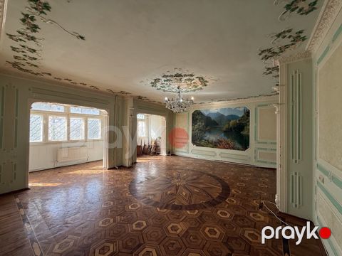 Satılır 5 otaqlı köhnə tikili 112 m² — Bakı