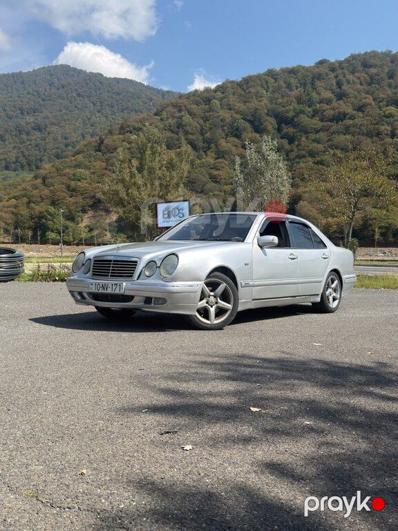 Mercedes E 230, 2.3 L, 1996 il, 300 000 km — Avtomobillər, Qəbələ (3)