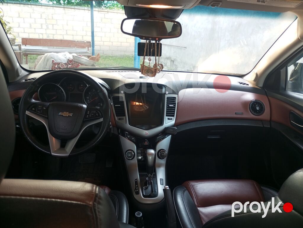 Chevrolet Cruze sedan – ağ rəng - Güclü və qənaətcil sedan, şəhər və — Avtomobillər, Ağdaş (5)