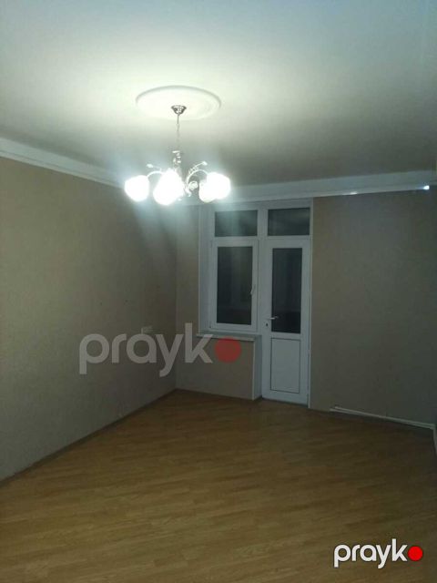 Satılır 2 otaqlı köhnə tikili 65 m² — Bakı