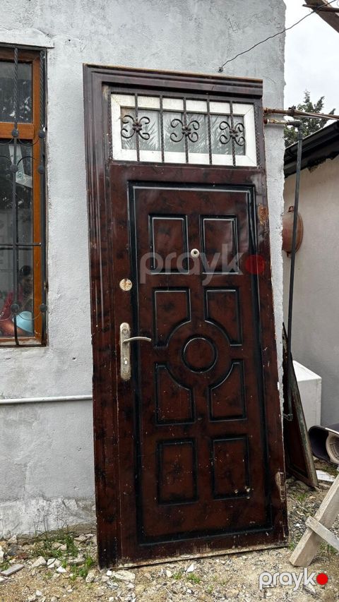 Dəmir qapı — Bakı