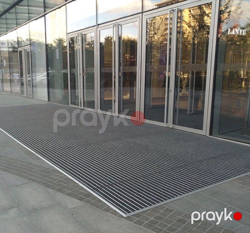 Qapı qabağı xalçalar — Xalılar və xalı yolları, Bakı (5)