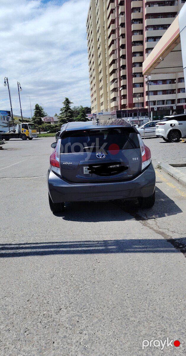 Toyota Aqua, 2015 il — Avtomobillər, Bakı (2)