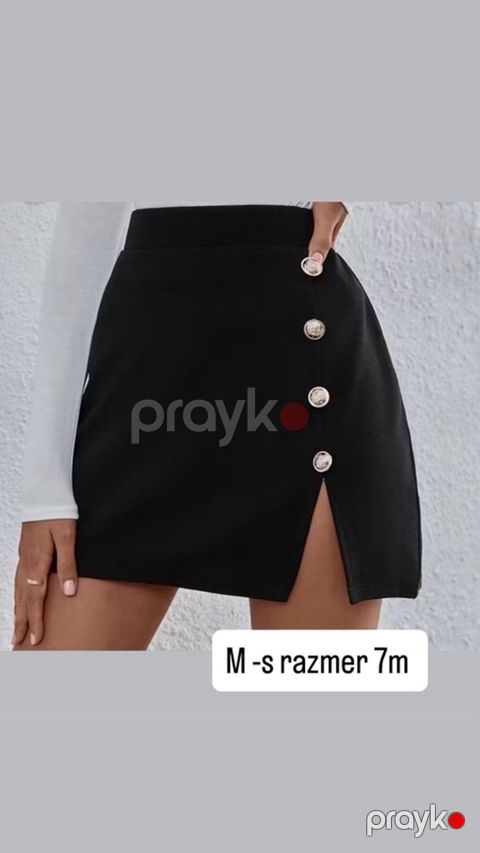 Qara mini yubka - Dizayn: Yan hissədə dekorativ sırayla 5 ədəd gümüşü — Bakı