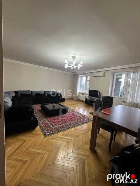 Köhnə tikili Kirayə Verilir Yasamal r., 3 otaq, 85 m² — Bakı