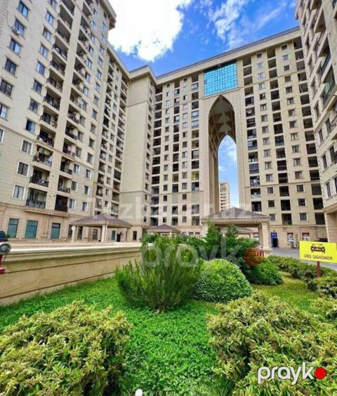 Satılır 5 otaqlı yeni tikili 323 m² — Bakı