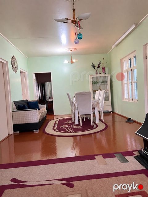 Yevlax, 2 otaqlı, Köhnə tikili, 137 kv. m — Yevlax