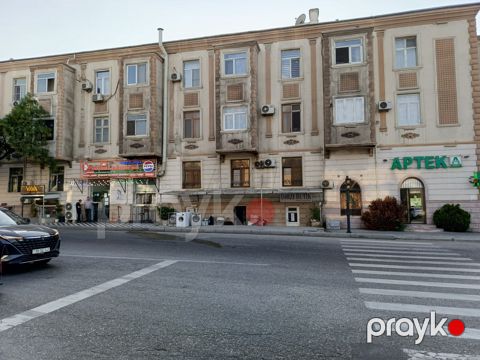 Satılır obyekt 35 m² — Bakı
