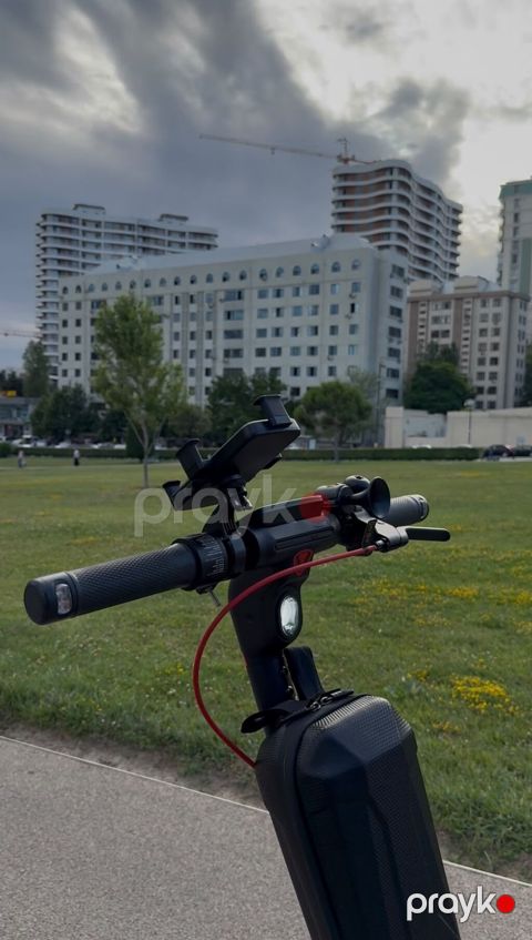 Ninebot E3 elektrik skuter cemi 1700km gedib,ideal veziyyetdedi — Bakı