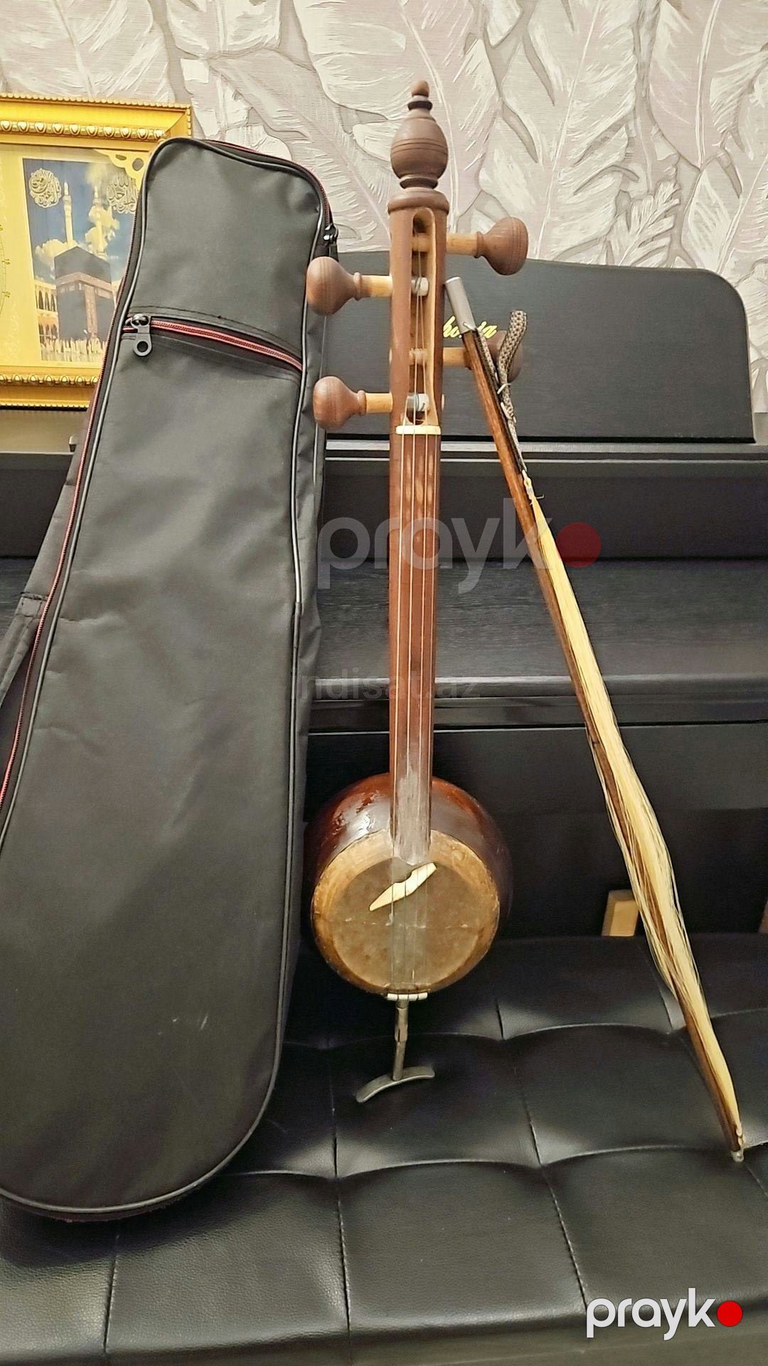 Kamança satılır — Musiqiə alətləri, Bakı (2)