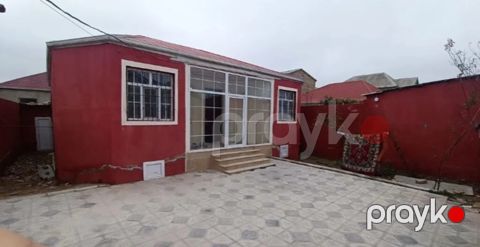 Satılır 4 otaqlı həyət evi/bağ evi 130 m² — Bakı