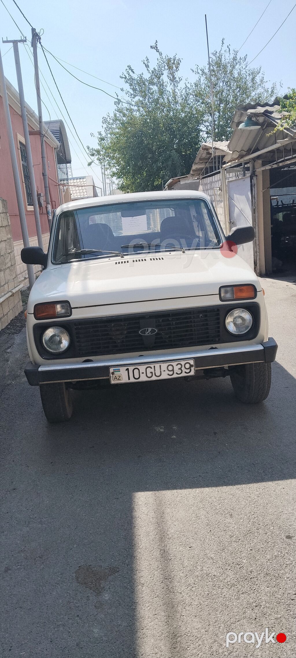 Lada Niva 4x4 – ağ rəngli, 4qapılı SUV Əsas xüsusiyyətlər: - Tam — Avtomobillər, Mingəçevir (2)